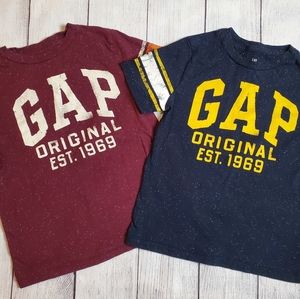 2 Boys Sz S GAP Tees